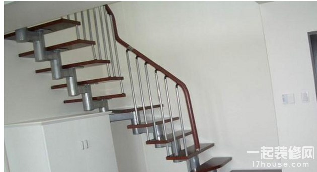 楼梯立柱安装方法  楼梯立柱安装技巧